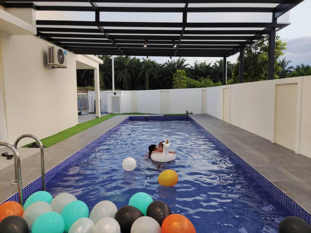 Desaru Homestay-Eva Villa Pool Homestay By Yolo Resort Bandar Penawar Buitenkant foto